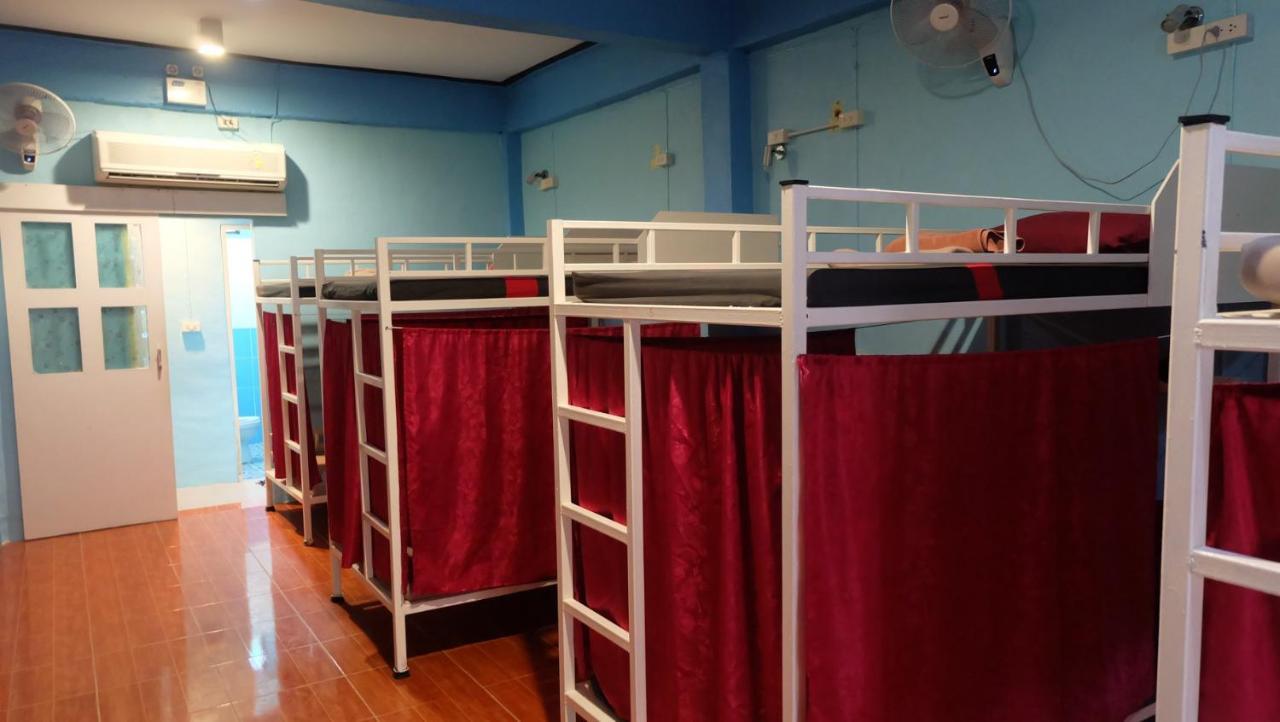 Rehab Hostel Phi Phi Don Exterior photo